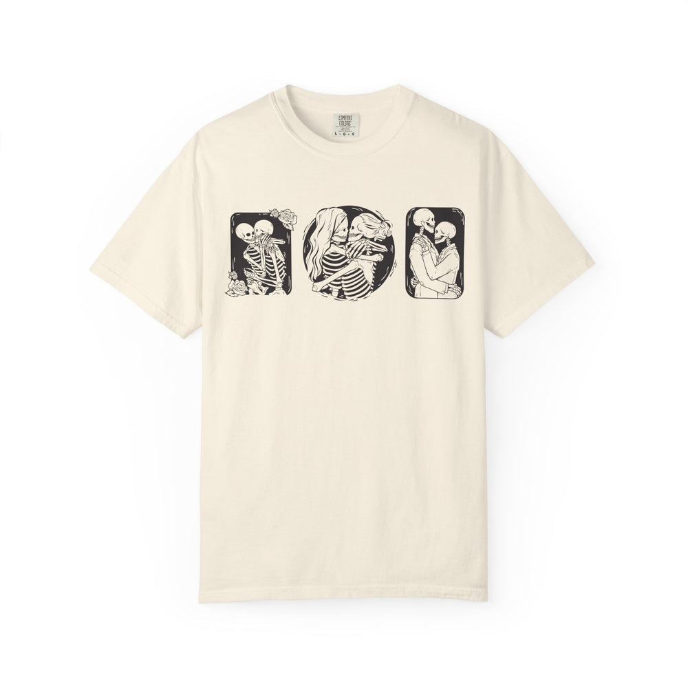 Skeleton Love Graphic T-Shirt — Vintage Gothic Couple Illustration