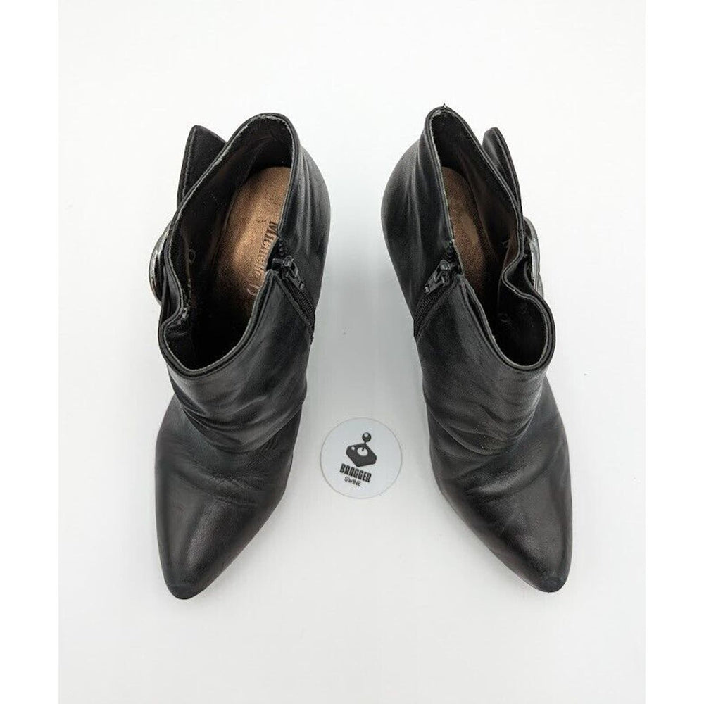 Michelle D Boots Women's Size 7.5M Black Emblem Ankle Zipper Heel Booties